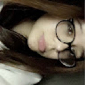 Meet your Posher, Emilia